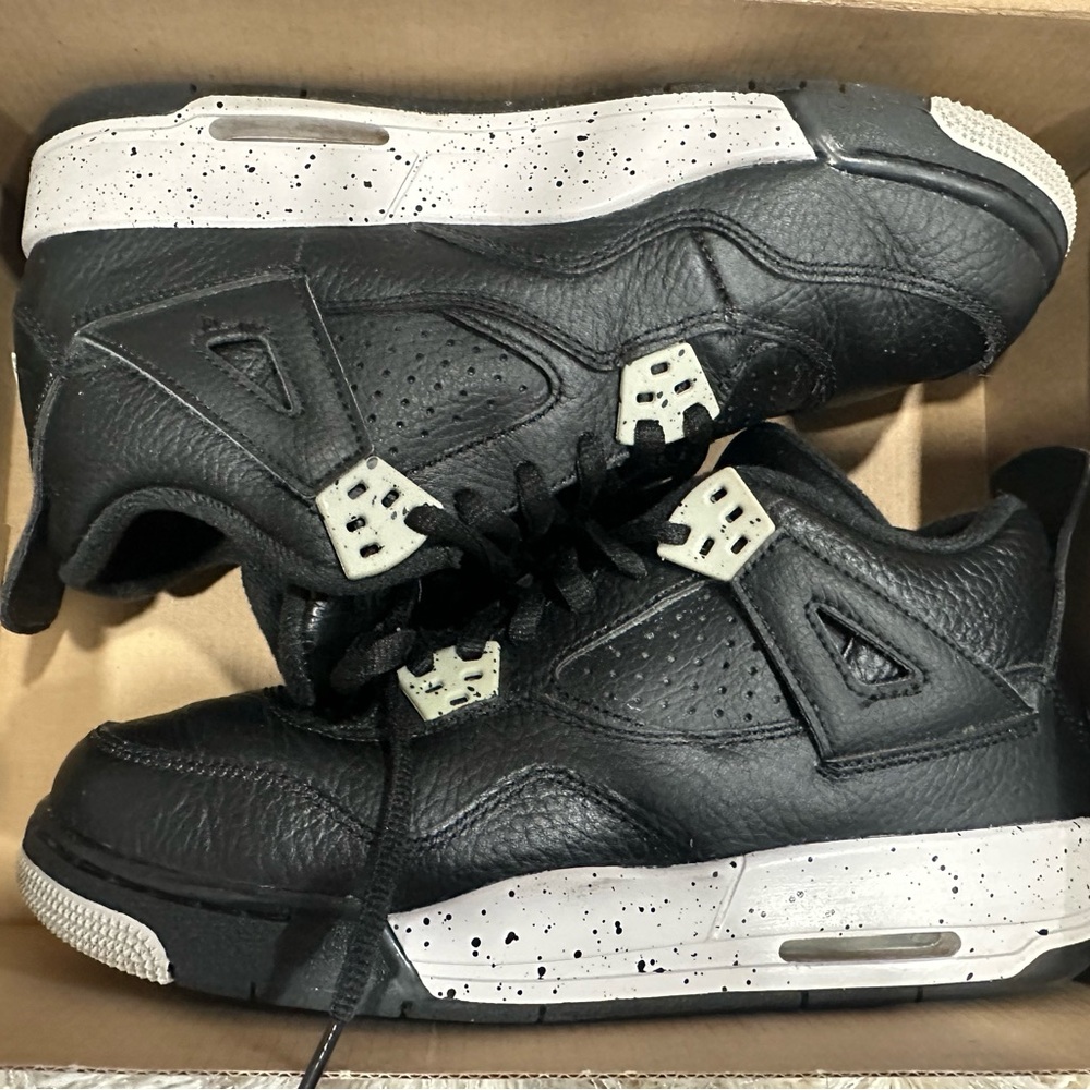 Air Jordan Retro 4 “Oreos”